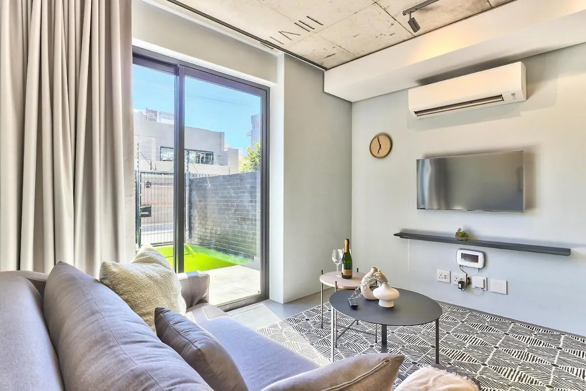 Apartment Secure, Central, Fast Wifi, Perfect Family Retreat Cape Town
