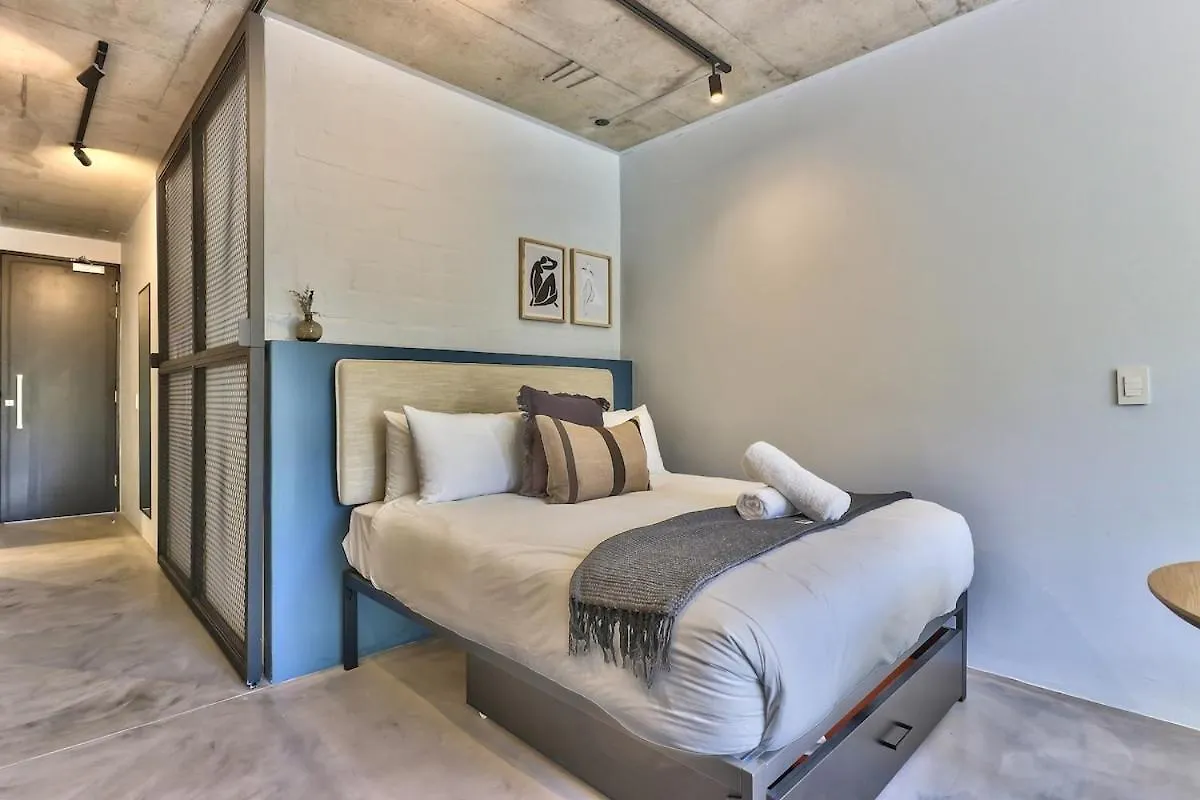 Apartment Secure, Central, Fast Wifi, Perfect Family Retreat Cape Town