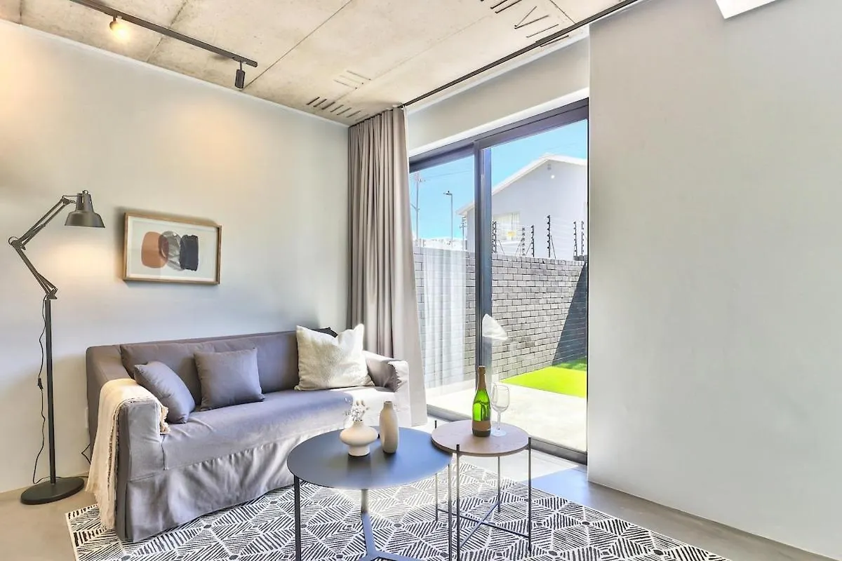 Secure, Central, Fast Wifi, Perfect Family Retreat Cape Town